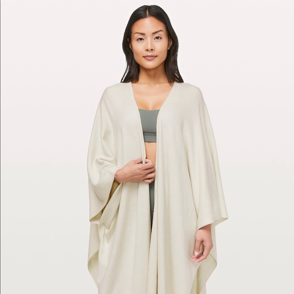 NWT Lululemon sweater wrap ONE SIZE